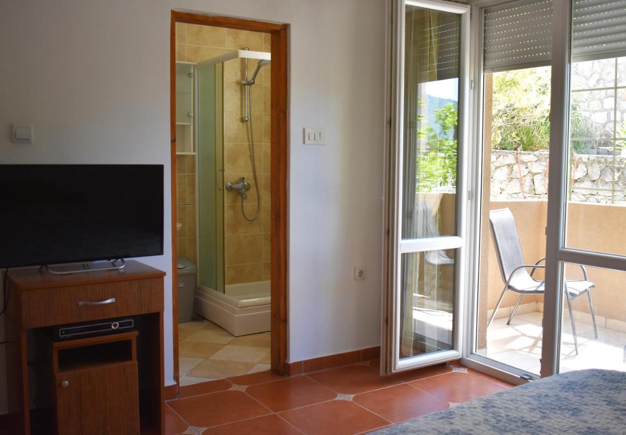 Apartments Montenegro Risan Cuckovic エクステリア 写真