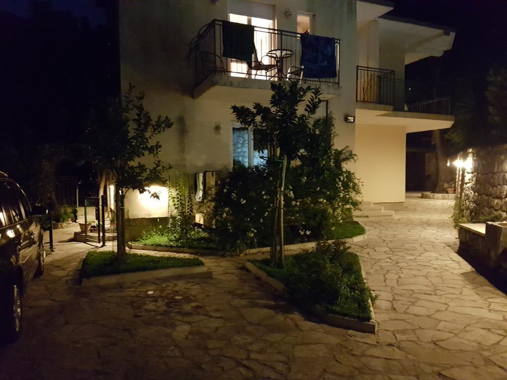 Apartments Montenegro Risan Cuckovic エクステリア 写真